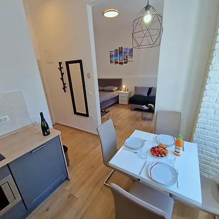 Lola'S Place Rijeka Exterior photo